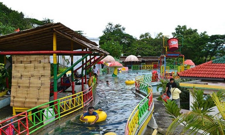 Harga Tiket Masuk Waterboom Gajah Mungkur Wonogiri Trip Jalan Jalan